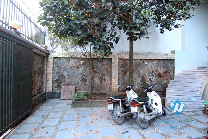 Nice house with 4 bedroom  for rent in Tay Ho